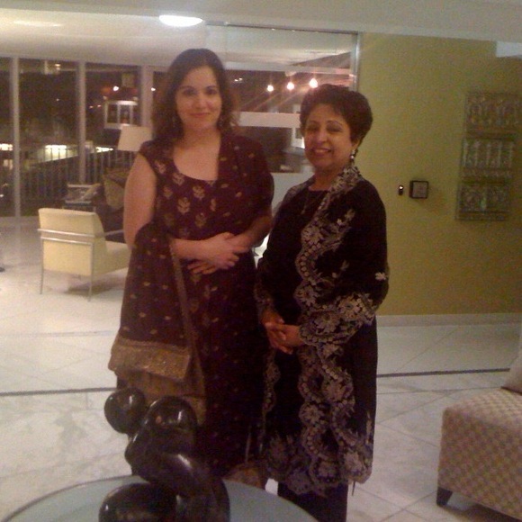 Indian plum kameez with gold/bronze embroidery . Size : M - Picture 6 of 6